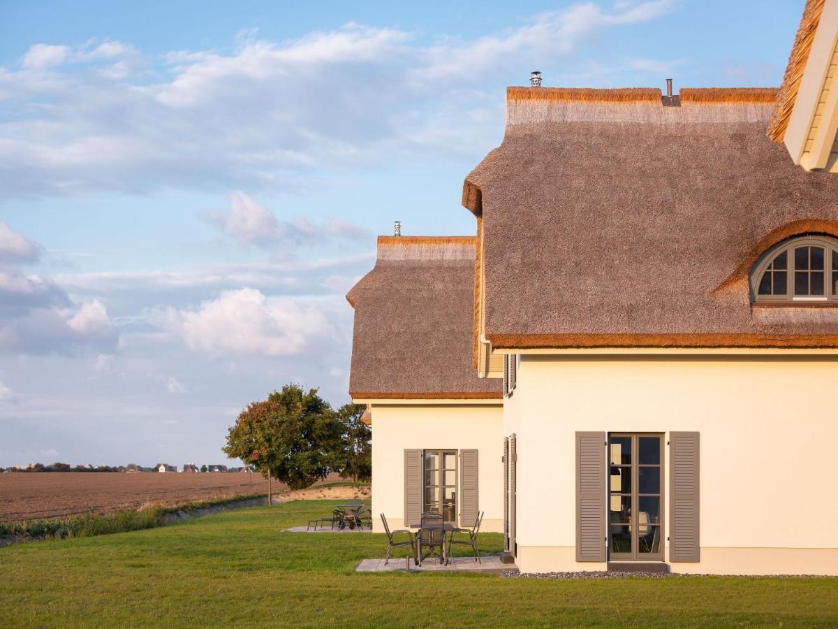 Reetland Am Meer - Premium Reetdachvilla Mit 2 Schlafzimmern, Sauna Und Kamin E04 Dranske Exterior foto